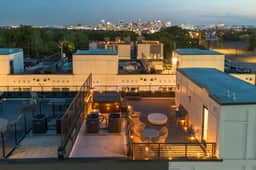 2 Rooftop Homes | Hot Tub & Fire Pit | Sleeps 24 - Image 5