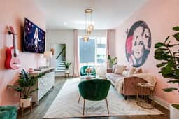 Dolly-themed Nashville home | sleeps 12 | game room - Image 2
