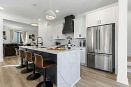 Rooftop hot tub & game room near Geodis Park, sleeps 12 - Image 4