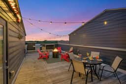 Music-themed Nashville home, sleeps 12, game room - Image 5