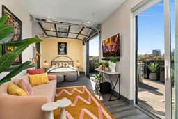 Nashville-themed rooftop penthouse | sleeps 6 - Image 2