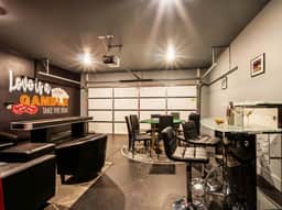 Vegas-themed townhouse near downtown Nashville | Sleeps 12 - Image 5