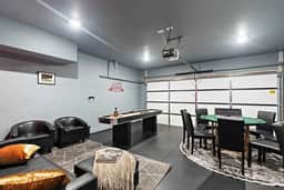 Vegas-themed townhouse near downtown Nashville | Sleeps 12 - Image 4