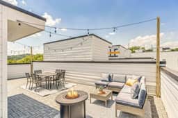 Rooftop deck house near downtown Nashville, sleeps 12 - Image 4