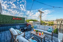 Karaoke game room house near downtown Nashville, sleeps 12 - Image 2