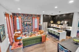 Safari-themed Nashville hot tub home, sleeps 12 - Image 3