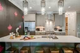 Happy hour bar house • sleeps 12 near Nashville - Image 2