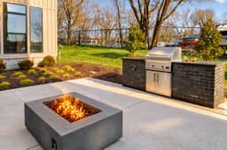 2 Homes - Rooftop Decks - Fire Pit - Sleeps 24 - Image 3