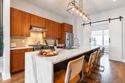 Nashville-themed house, 12 South & Gulch, sleeps 12 - Image 4