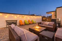Nashville-themed house, 12 South & Gulch, sleeps 12 - Image 5