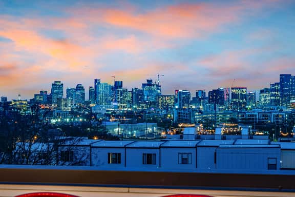 2 Rooftop Homes | Games + BBQ | Sleeps 24 - Image 5