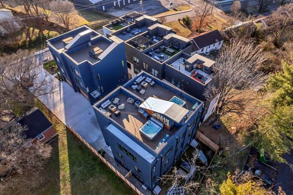 Hot tub + game room house | sleeps 12 | Nashville - Image 3