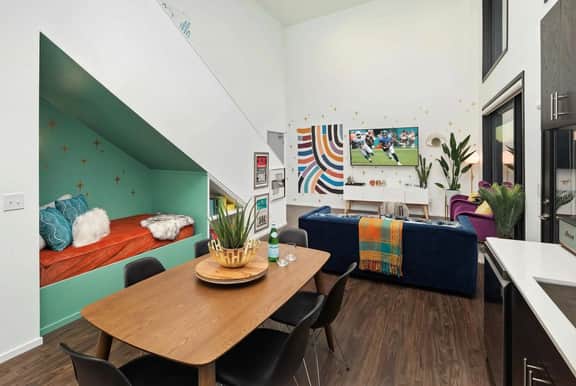 Gulch condo, private skyline deck & pool, sleeps 8 - Image 4