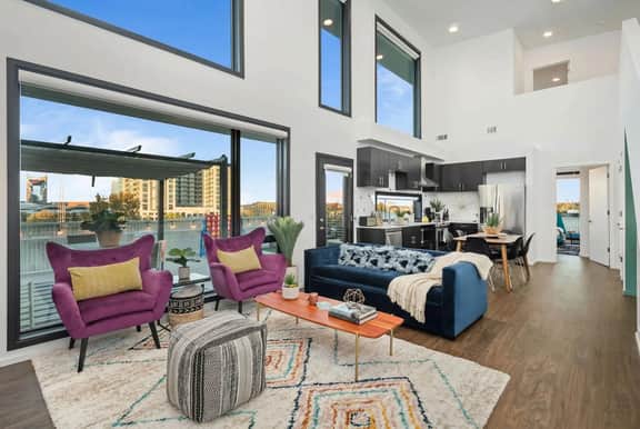 Gulch condo, private skyline deck & pool, sleeps 8 - Image 2