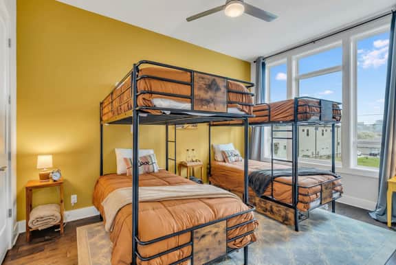 Sleeps 12 Nashville House Near Centennial Park - Image 4