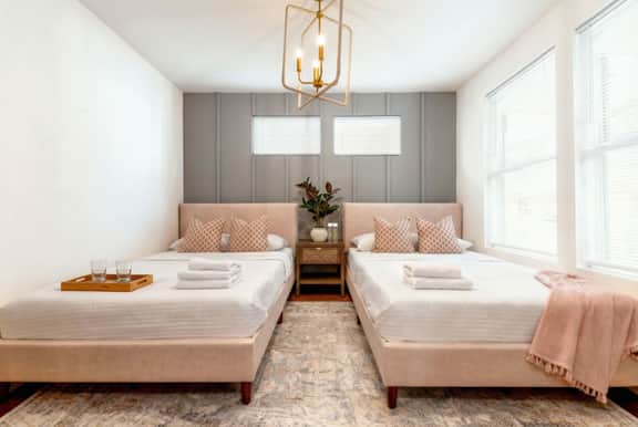 Nashville rooftop skyline views near Broadway • sleeps 12 - Image 5