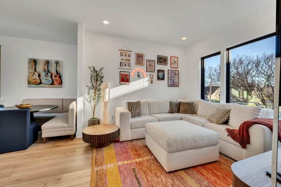 4 Homes, 4 Rooftop Decks & Hot Tubs, Sleeps 48 - Image 3