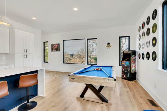 4 Homes, 4 Rooftop Decks & Hot Tubs, Sleeps 48 - Image 5
