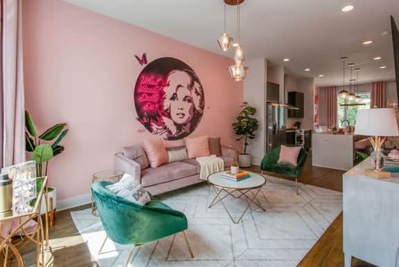 2 Rooftop Homes, Elvis-Themed | Sleeps 24 Nashville - Image 3