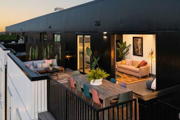 Nashville-themed rooftop penthouse | sleeps 6 - Image 5