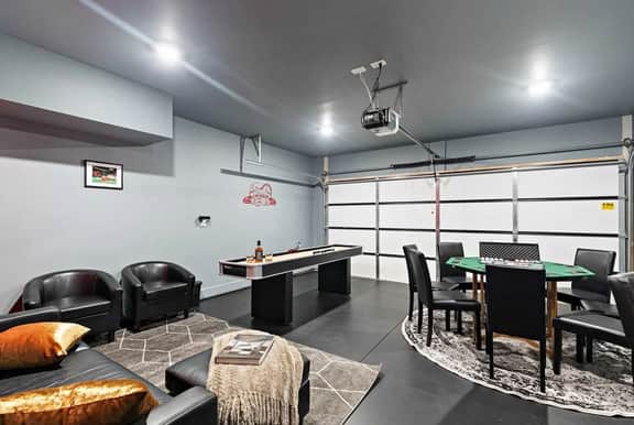 Vegas-themed townhouse near downtown Nashville | Sleeps 12 - Image 4