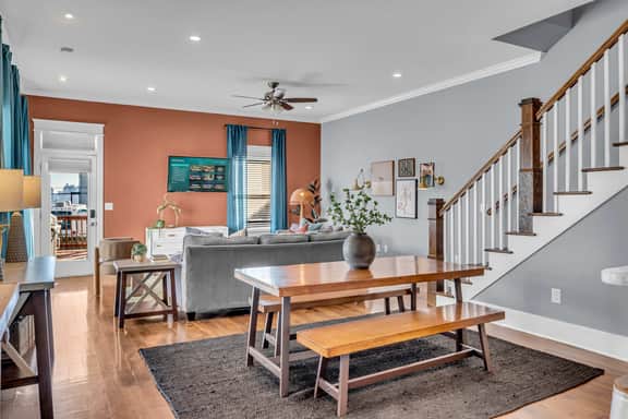 Nashville game room house • balcony • sleeps 12 - Image 4
