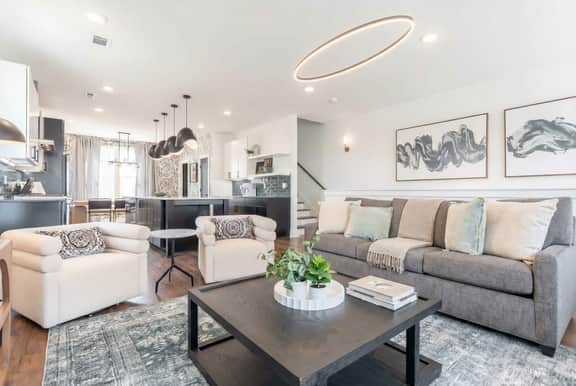 4BR Nashville house sleeps 12 | garage + gas grill - Image 3