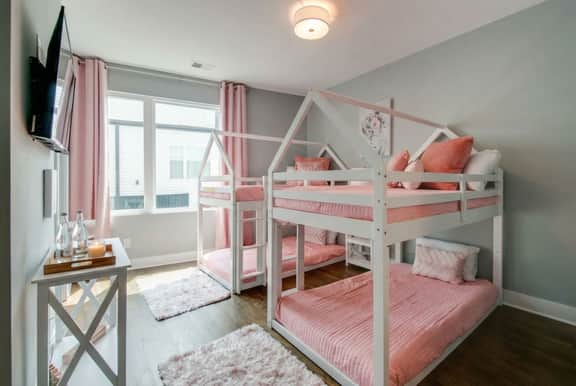 2 Rooftop Homes, Elvis-Themed | Sleeps 24 Nashville - Image 5