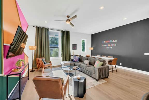 Nashville disco game room house | sleeps 12 - Image 3