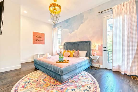 Taylor-inspired home | rooftop hot tub | sleeps 12 - Image 4