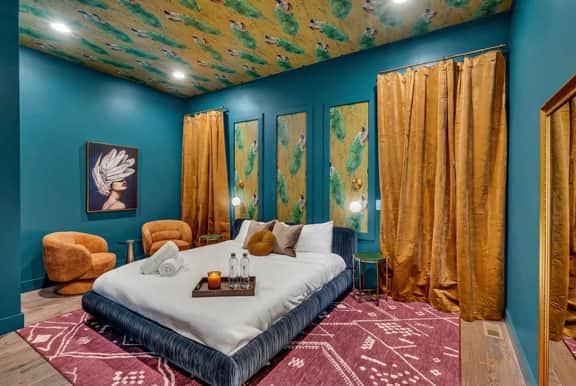 Safari-themed Nashville hot tub home, sleeps 12 - Image 5