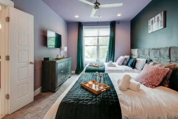 Happy hour bar house • sleeps 12 near Nashville - Image 5