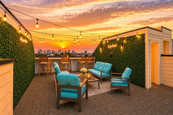 2 rooftop homes near Broadway | sleeps 24 | 8 baths - Image 2