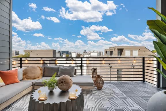 Neon glow balcony house • sleeps 12 near Broadway - Image 2