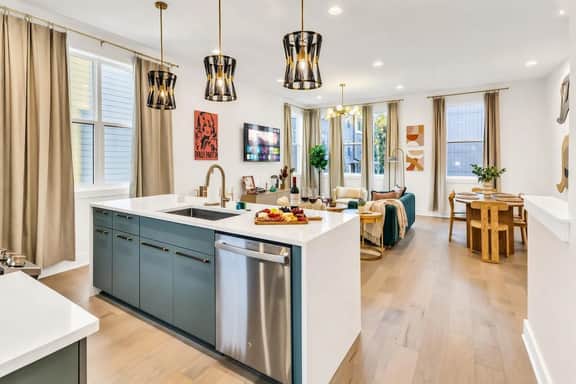 3 Homes Side by Side | Rooftop Deck | Sleeps 36 - Image 4