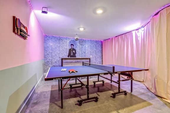 Elvis-themed Nashville house | Sleeps 12 - Image 2