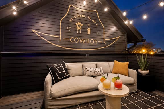 Rooftop patio home near Broadway & Vandy - sleeps 12 - Image 3