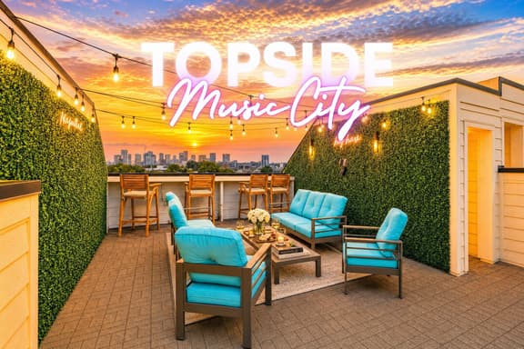 Rooftop deck, skyline views, sleeps 12 near Broadway - Image 1