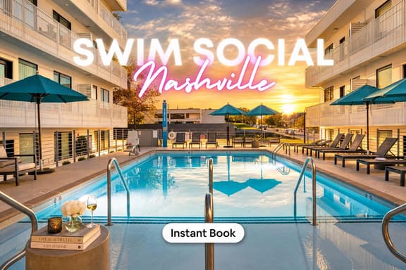 Gulch condo, private skyline deck & pool, sleeps 8 - Image 1