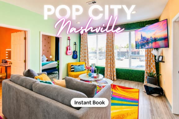 Pop art East Nashville apartment • sleeps 12 - Image 1